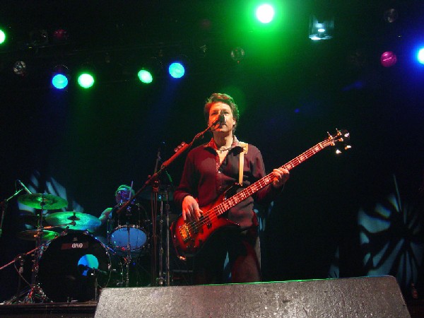 Kasim Sulton in Cleveland - 02/18/05 - photo by Kevin Conley
