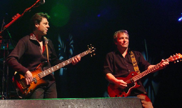 Kasim Sulton in Cleveland - 02/18/05 - photo by Kevin Conley