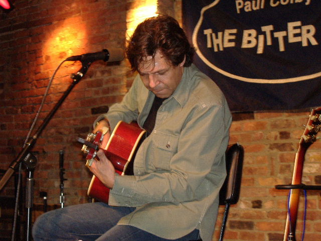 Kasim Sulton at The Bitter End, New York, NY, 9/29/06 - photo by Kris Awgul