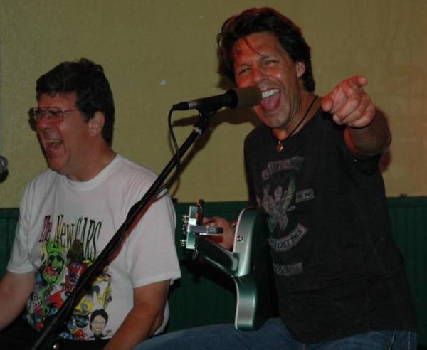 Kasim Sulton with Grady Moates at Alligator Alley, Fort Lauderdale, 08/20/07 - photo by Bob Smith