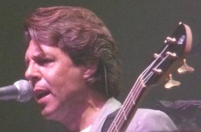 Kasim Sulton (with Meat Loaf) at the Ruth Eckerd Hall in Clearwater, Florida - 09/01/07
