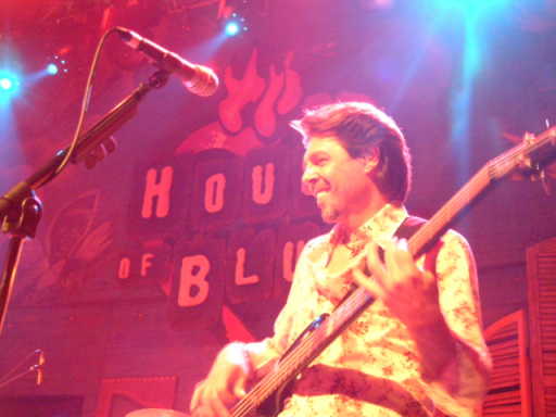 Kasim Sulton at The House Of Blues, New Orleans, LA, 05/12/05 - photo by Carrie Knife