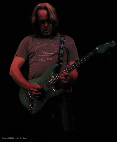 Kasim Sulton and Todd Rundgren at The Madison Theater, Covington, KY, 01/19/08 - photo by Kathy Borror