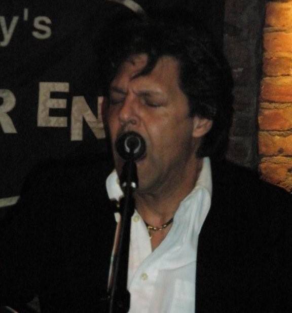 Kasim Sulton at The Bitter End, New York City, NY, 3/28/08 - photo by RMAC