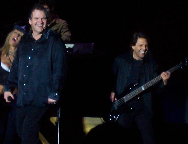 Kasim Sulton with Meat Loaf in Bath, 07/04/08 - photo by Andrew Nicholson