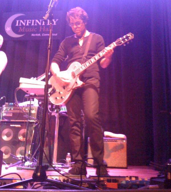 Kasim Sulton and Todd Rundgren at Infinity Hall, Norfolk, CT, 06/30/09 - Photo by RMAC
