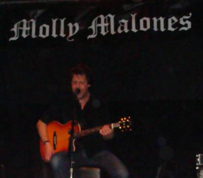 Kasim Sulton at Molly Malones, Los Angeles, CA, 12/3/09 - photos by OCSheri