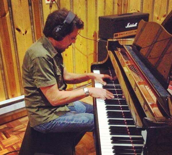 Kasim Sulton working on his album