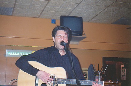 Kasim Sulton at The Beachland Ballroom, Cleveland, 02/08/02