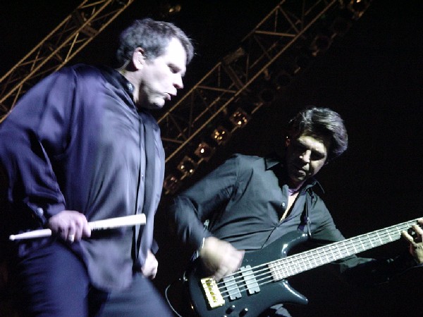 Kasim Sulton and Meat Loaf in Liverpool - 07/29/02