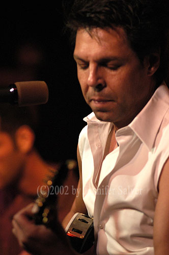 Kasim Sulton at The Bitter End, 09/28/02 - photo by Jennifer Salyer