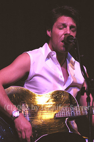 Kasim Sulton at Rosebud, Pittsburgh - 10/06/02