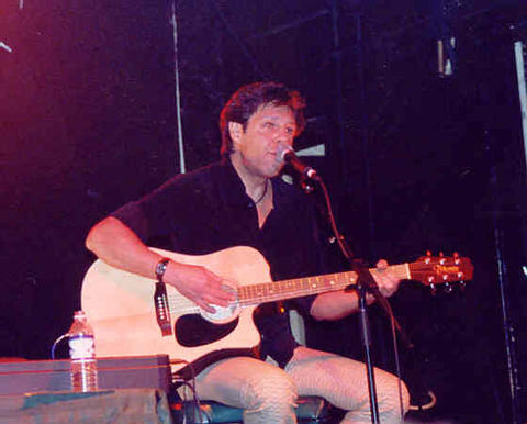 Kasim Sulton at The Abbey Pub - photo by Janet Spahr