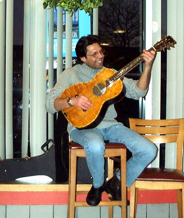 Kasim Sulton at Borders, Westbury - 12/07/02