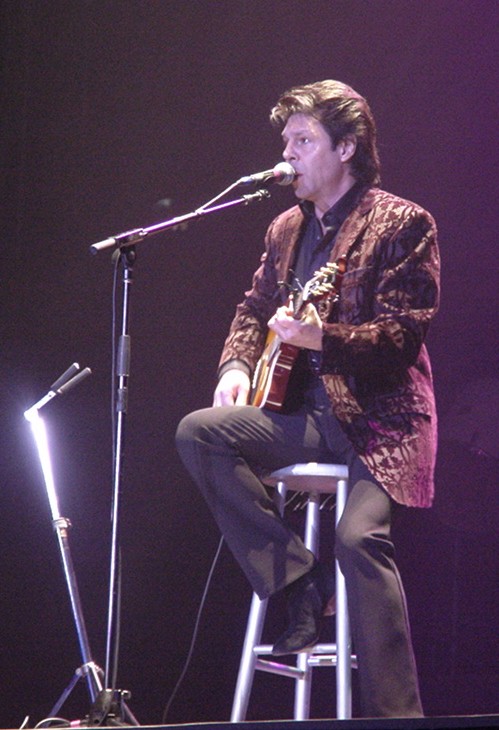 Kasim Sulton at Wembley - 18/12/03