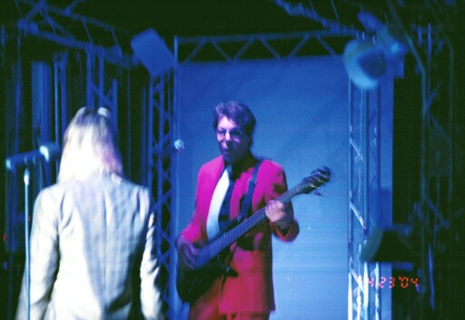 Kasim in Redbank, NJ - 4/23/04 (photo by Gary Goveia)