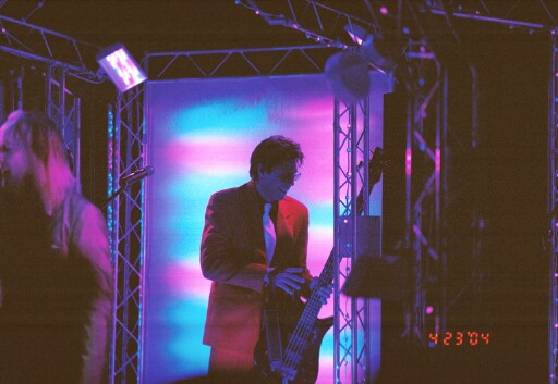 Kasim in Redbank, NJ - 4/23/04 (photo by Gary Goveia)