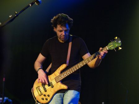 Kasim Sulton at Sayreville - 02/04/05 - photo by Gary Goveia