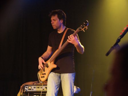 Kasim Sulton at Sayreville - 02/04/05 - photo by Gary Goveia