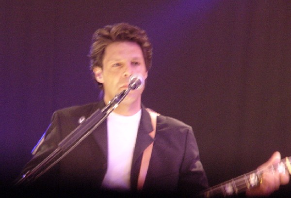 Kasim Sulton with Scandal at the Westbury Music Fair - 02/11/05