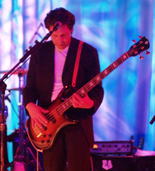 Kasim Sulton at Westbury 2/11/05 - photo by Gary Goveia