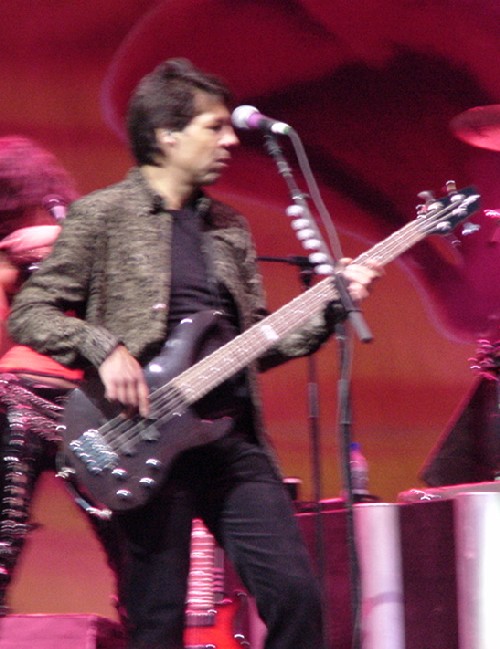 Kasim Sulton in Leeds, England - 07/03/05