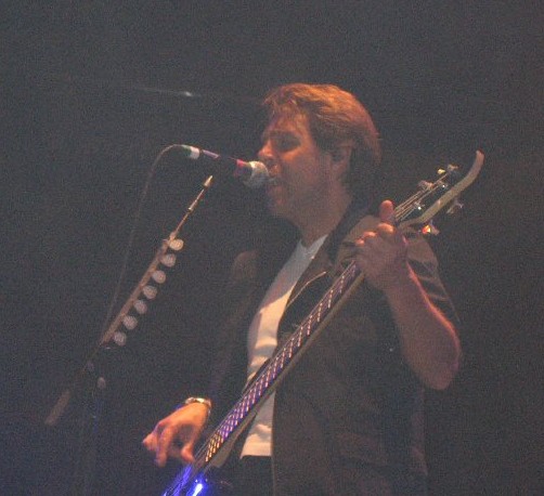 Kasim Sulton at Mohegan Sun Casino (08/15/05) - photo by Vicki Pearson