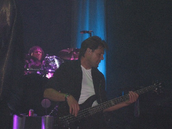 Kasim Sulton at Mohegan Sun Casino (08/15/05) - photo by Vicki Pearson