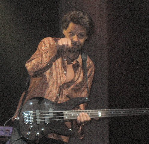 Kasim Sulton in Atlantic City, NJ - (09/24/05)