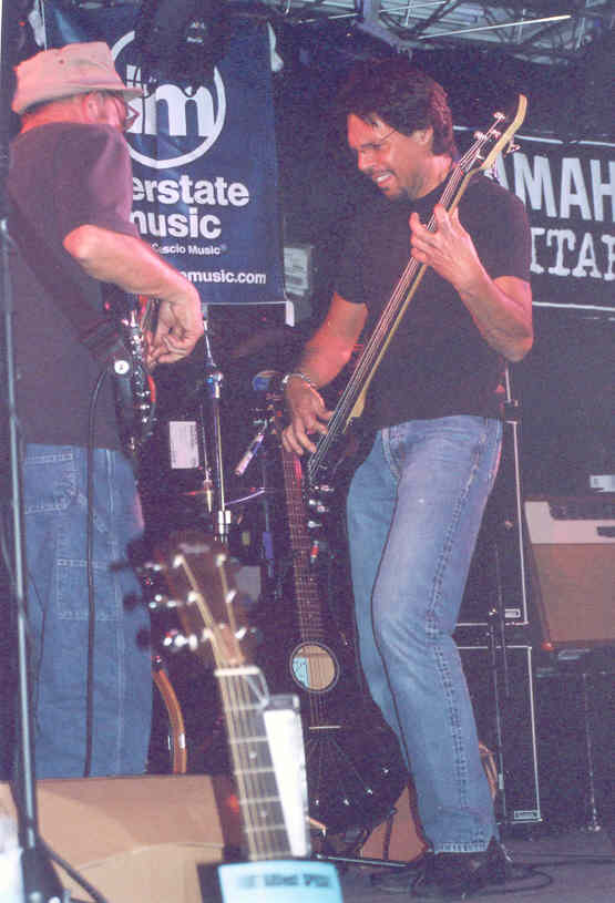 Kasim Sulton at GuitarFest'05 - photo by Janet Spahr