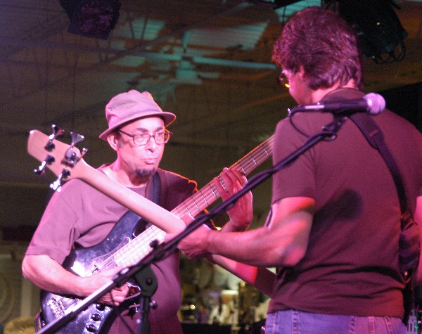 Kasim Sulton at GuitarFest'05 - photo by James Fritz 