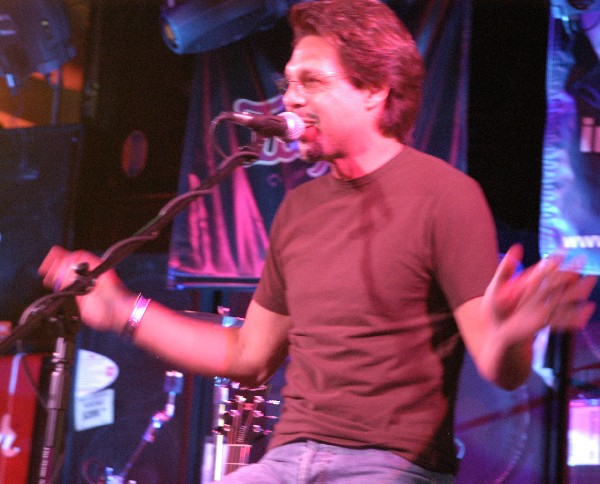 Kasim Sulton at GuitarFest'05 - photo by James Fritz 