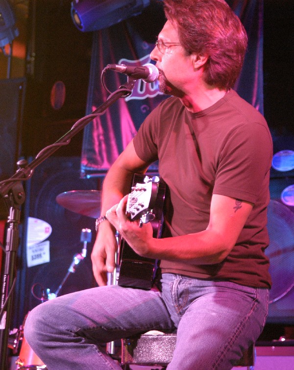 Kasim Sulton at GuitarFest'05 - photo by James Fritz 