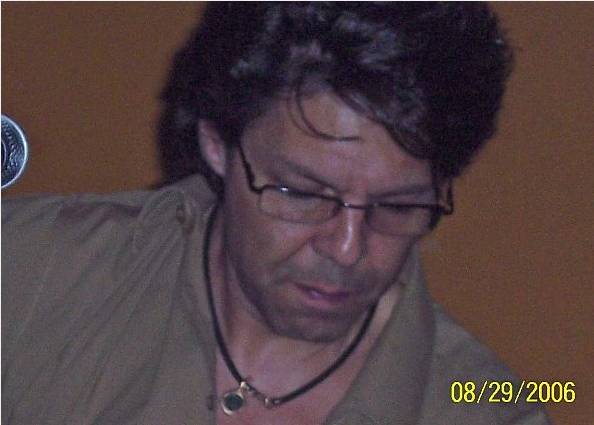 Kasim Sulton at The Beachland Ballroom, 8/29/06 - photo by Teresa Stratton