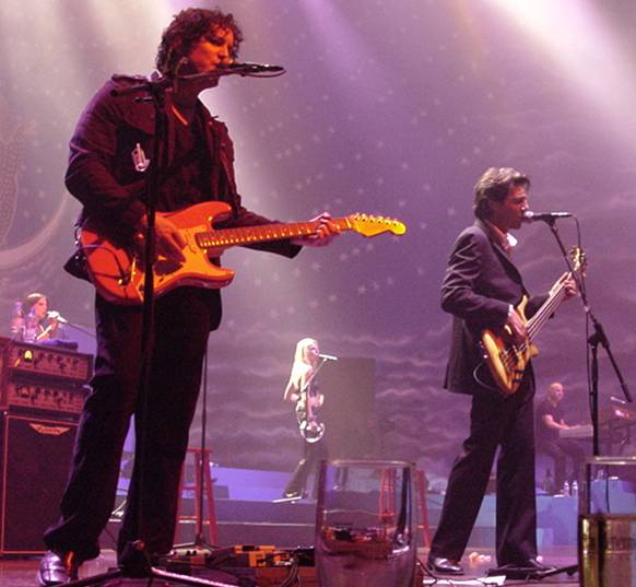 Kasim Sulton at Ball de Sterne, Mannheim, Germany with Meat Loaf - 10/14/06