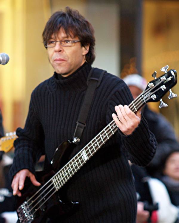 Kasim Sulton on The Today Show with Meat Loaf - 10/27/06 (photo by Gary Goat Goveia)