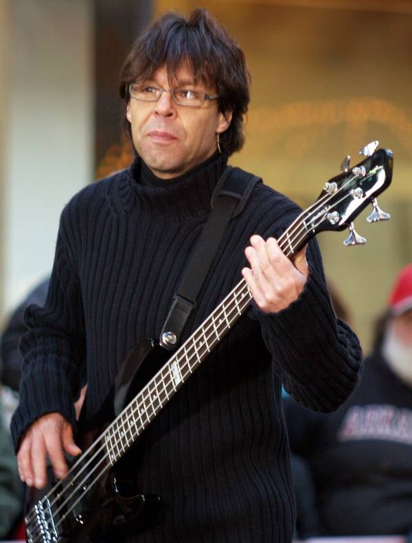 Kasim Sulton on The Today Show with Meat Loaf - 10/27/06 (photo by Gary Goat Goveia)
