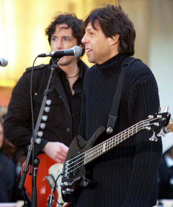 Kasim Sulton on The Today Show with Meat Loaf - 10/27/06 (photo by Gary Goat Goveia)