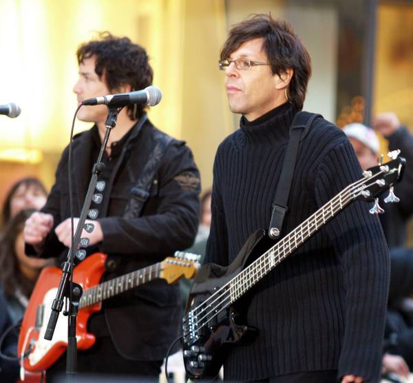 Kasim Sulton on The Today Show with Meat Loaf - 10/27/06 (photo by Gary Goat Goveia)