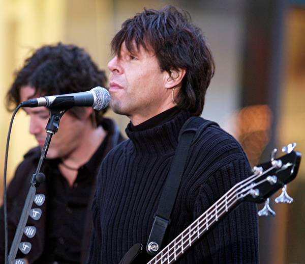 Kasim Sulton on The Today Show with Meat Loaf - 10/27/06 (photo by Gary Goat Goveia)