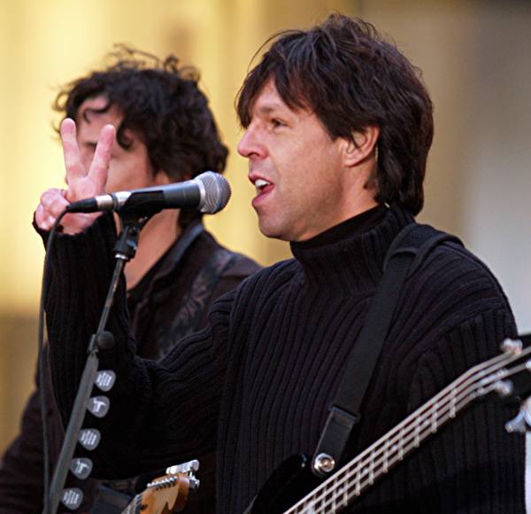 Kasim Sulton on The Today Show with Meat Loaf - 10/27/06 (photo by Gary Goat Goveia)