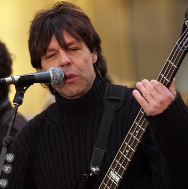 Kasim Sulton on The Today Show with Meat Loaf - 10/27/06 (photo by Gary Goat Goveia)