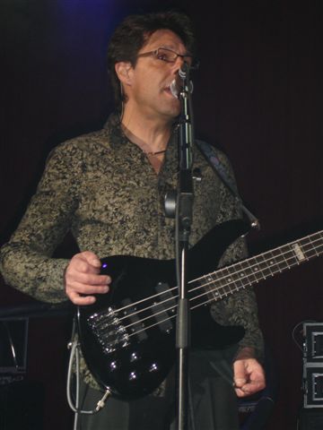 Kasim Sulton at The House Of Blues, Cleveland as part of The New Cars - 11/21/06 (photo by Laura Dems)
