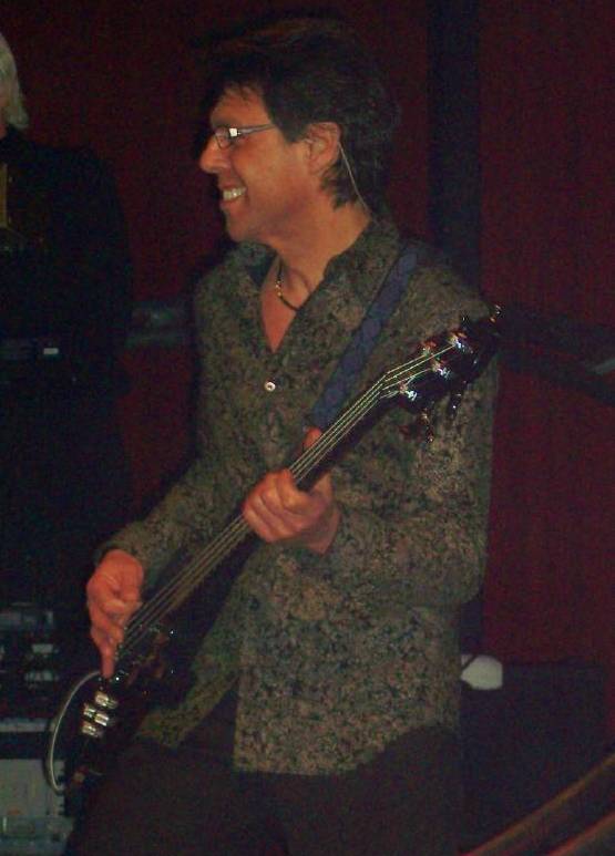 Kasim Sulton at The House Of Blues, Cleveland as part of The New Cars - 11/21/06 (photo by Teresa Stratton)