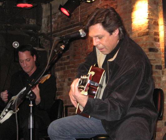 Kasim Sulton at The Bitter End, New York City - 12/29/06 (photo by Melinda Cain)