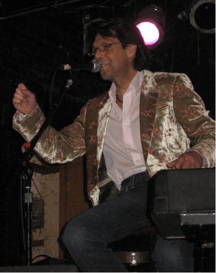 Kasim Sulton at The Abbey Pub, Chicago, IL, 01/27/07 - photo by Melinda Cain