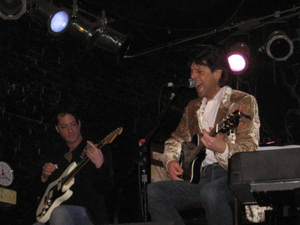 Kasim Sulton at The Abbey Pub, Chicago, IL, 01/27/07 - photo by Melinda Cain