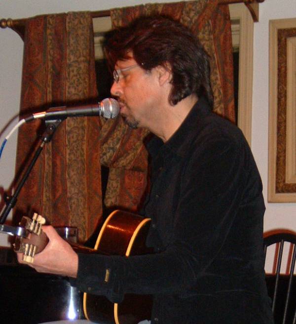 Kasim Sulton at The Van Dyck, Schenectady, NY, 01/20/07 - photo by RMAC