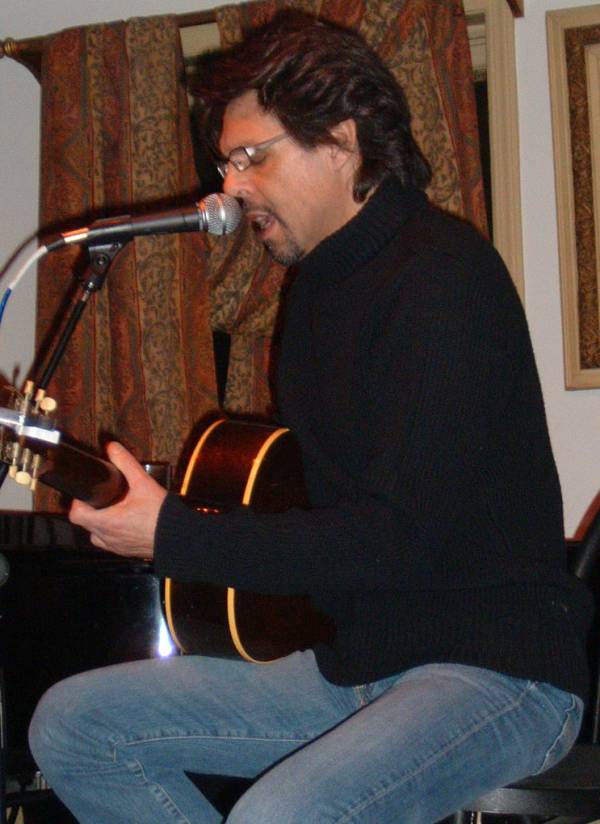 Kasim Sulton at The Van Dyck, Schenectady, NY, 01/20/07 - photo by RMAC