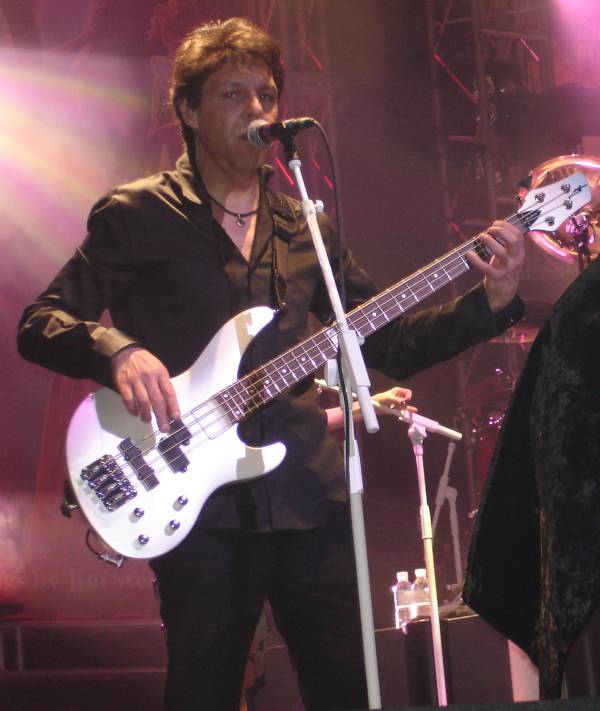 Kasim Sulton in Toronto, 3/14/07 - photo by Adele Pimentel